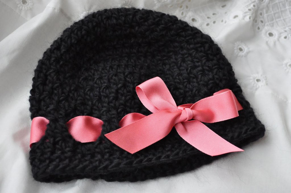 hat with ribbon2